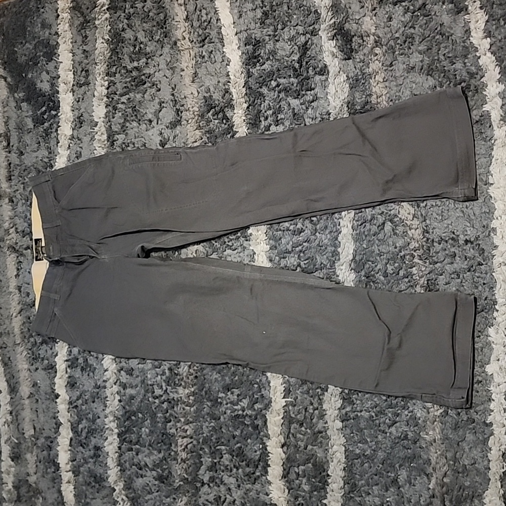 Noble Outfitters Size:10 Grey